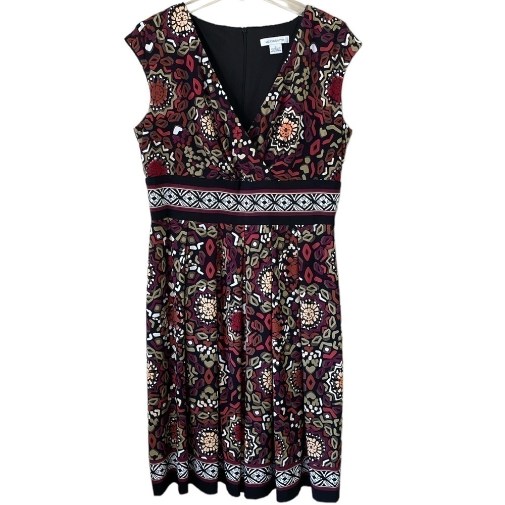 Liz Claiborne multicolored dress sz 14 soft pleats  on top of skirt